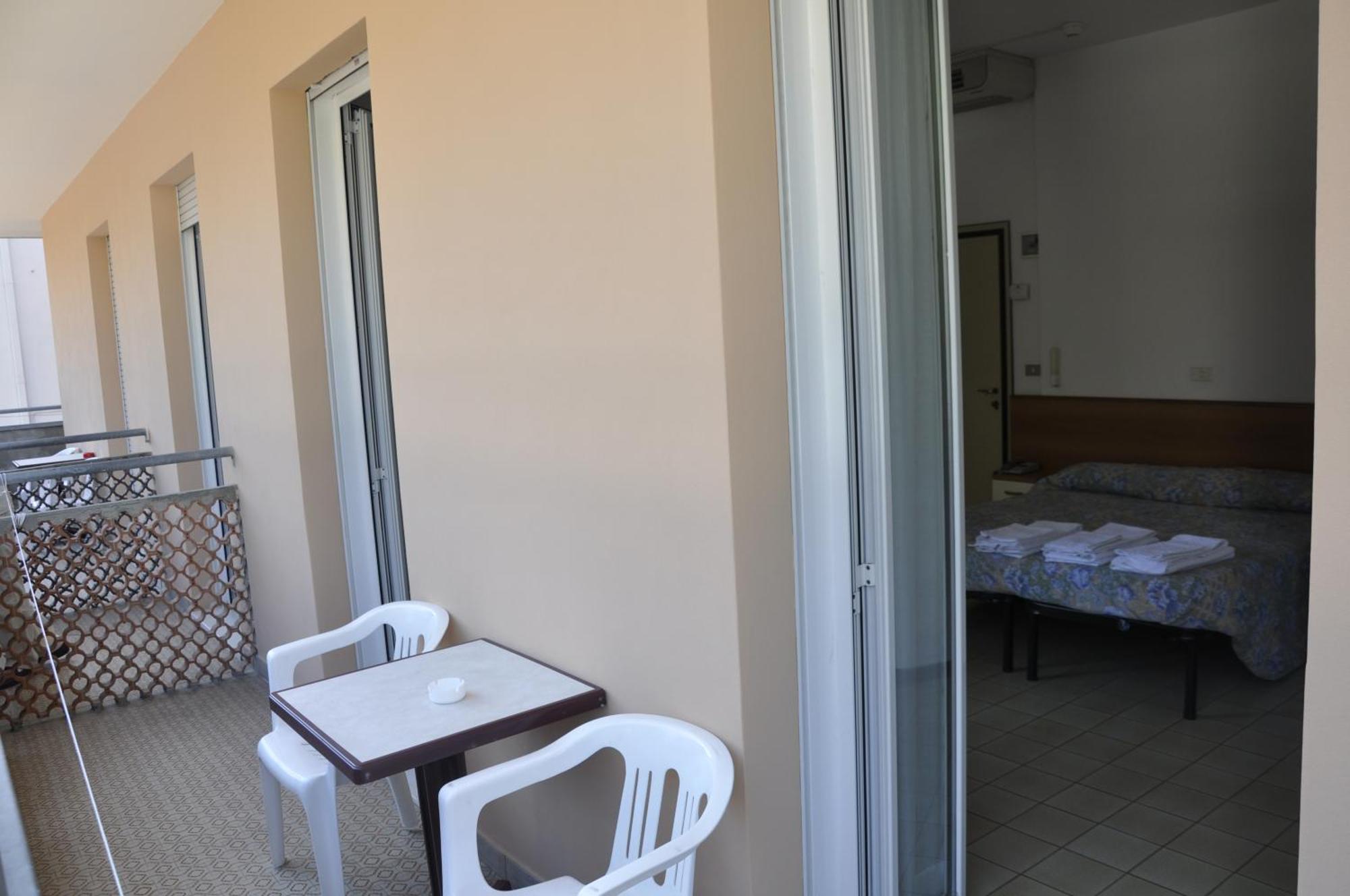 Albergo Larenzia Cattolica Rom bilde